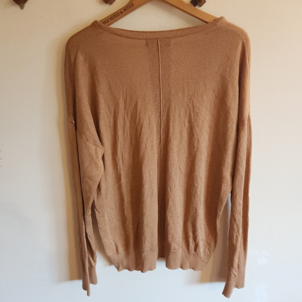 Banana Republic Lightweight V-Neck Long Sleeve Sweater Camel Tan Cashmere Silk - Picture 7 of 9